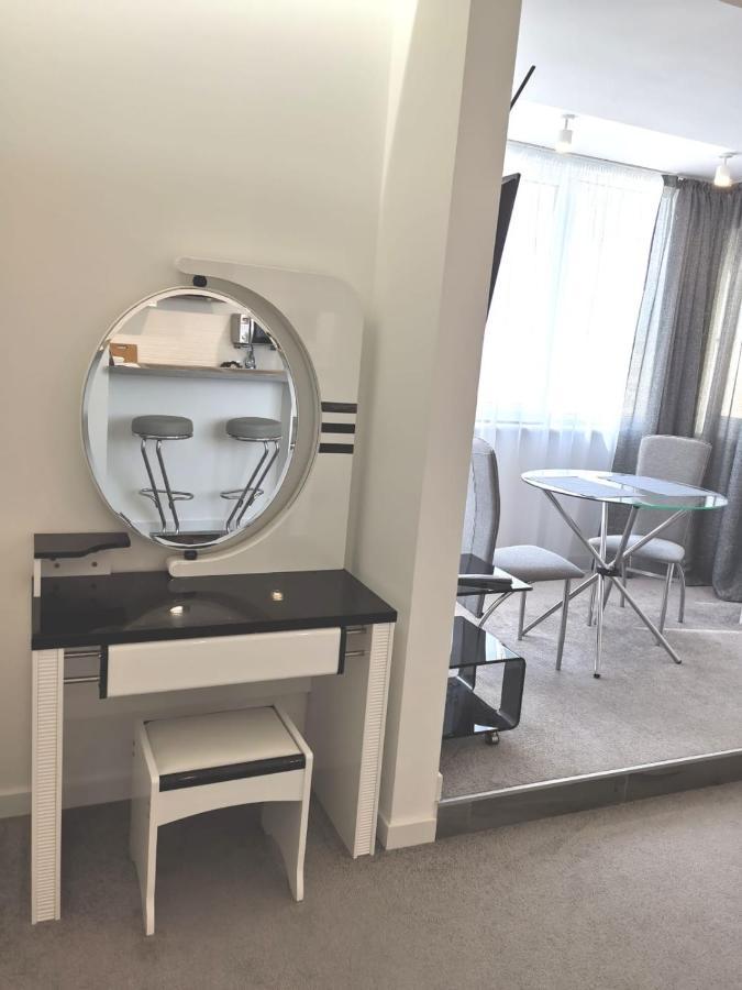 Stylish Riverside Apartments In Riviera Complex Миколаїв Екстер'єр фото